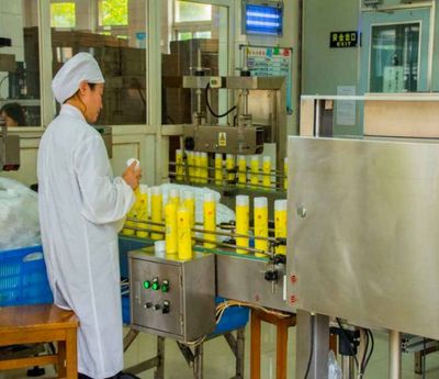 守护记忆的香 闵行这家“宝藏国货”38年如一日的芬芳坚守